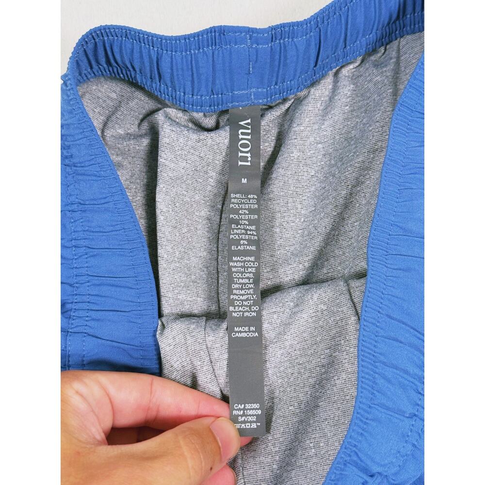 Vuori Mens Kore Short Lined 7" Size Medium Sea Gradient Stripe Blue Athletic Gym - Picture 5 of 11